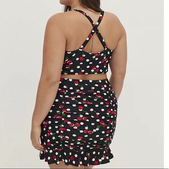 TORRID NWT RETRO CHIC BIKINI TOP & BOTTOMS - CHERRIES PRINT - Picture 4 of 9